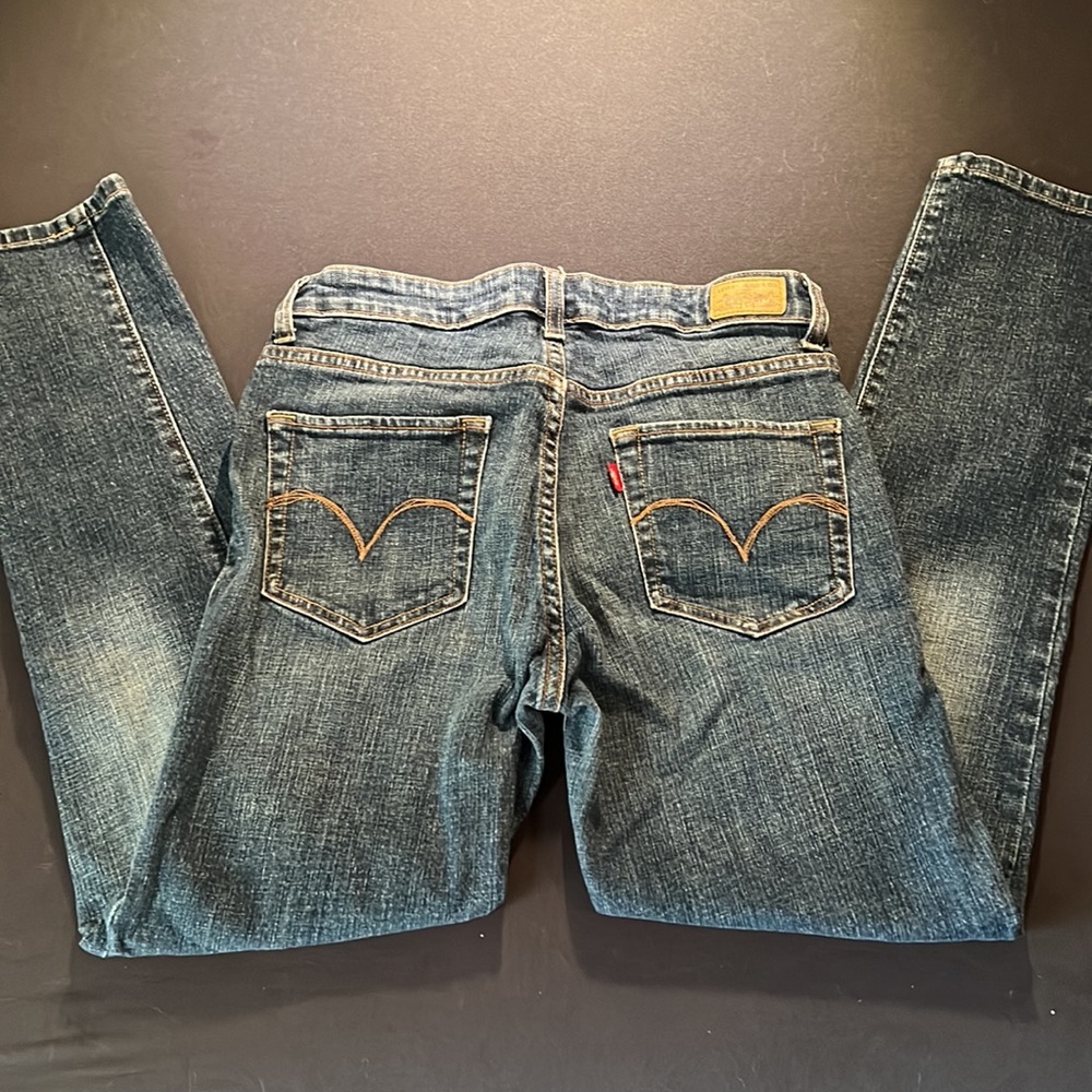 Levi’s Mid Rise Skinny Jeans - Picture 2 of 4